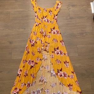 Gorgeous Floral Off the Shoulder Romper!🎉💕